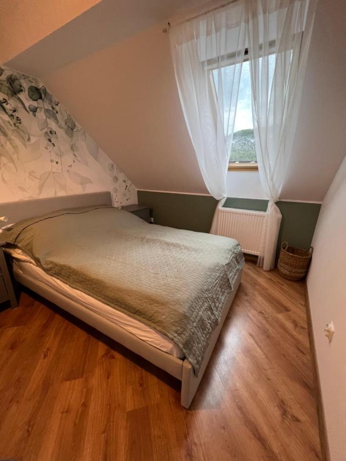 Apartament W Centrum - Nasze Poddasze Ustrzyki Dolne Exterior photo
